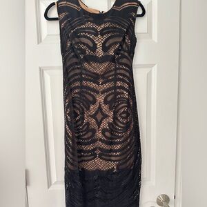 Alexia Admor Black Lace Midi Dress